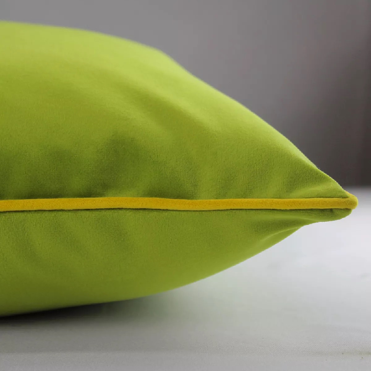 green-polyester-stain-repellent-cushion-cover-velours-uni-mousse-curry (1)